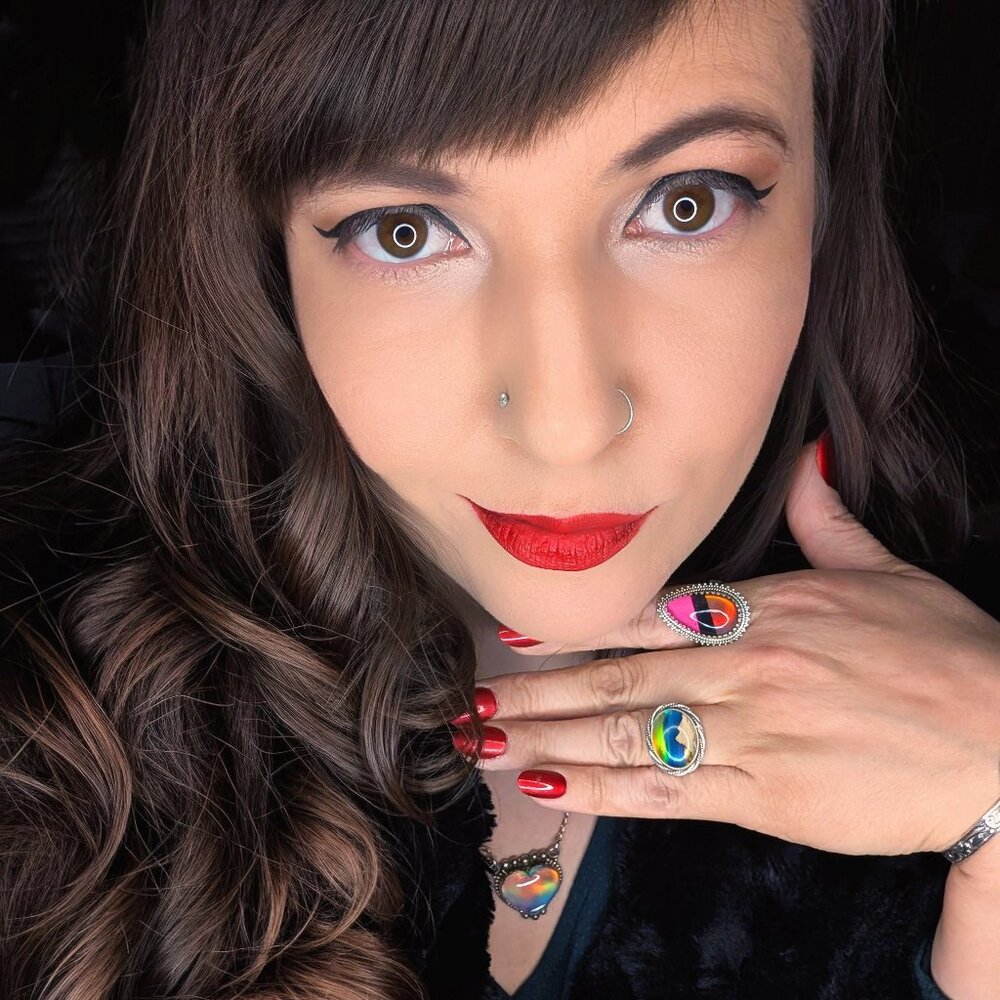 Meet your Posher, Gabriela